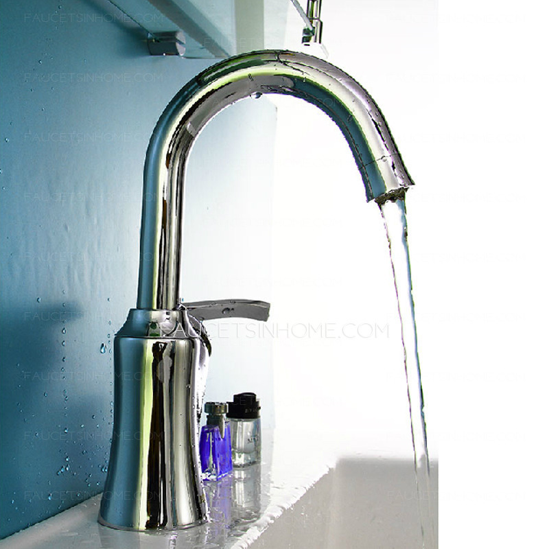 Simple Brass Rotatable Streamlined Thick Bathroom Faucet