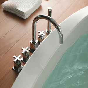 Modern Rotatable Five Holes Three Handles Bathtub Faucet 