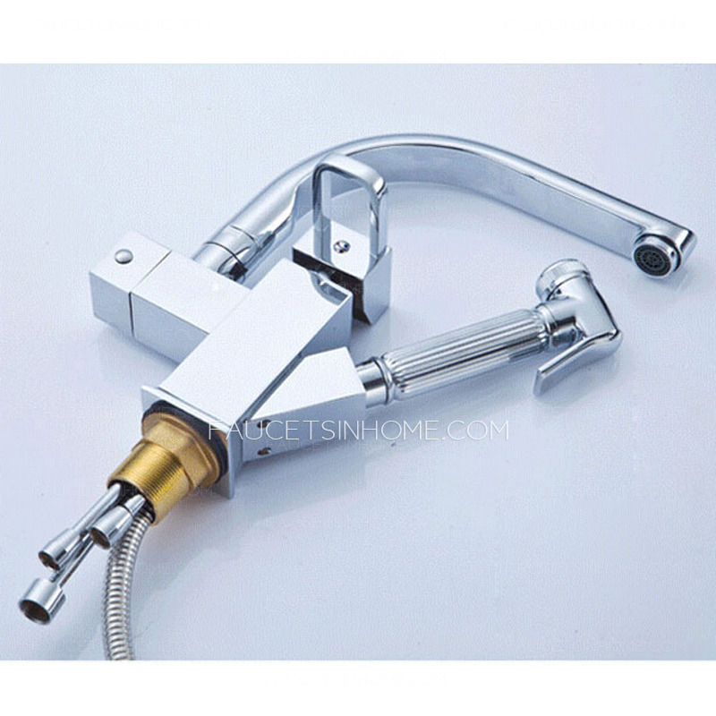Fashionable Heightening Pullout Bathroom Sink Faucet With Spray Gun