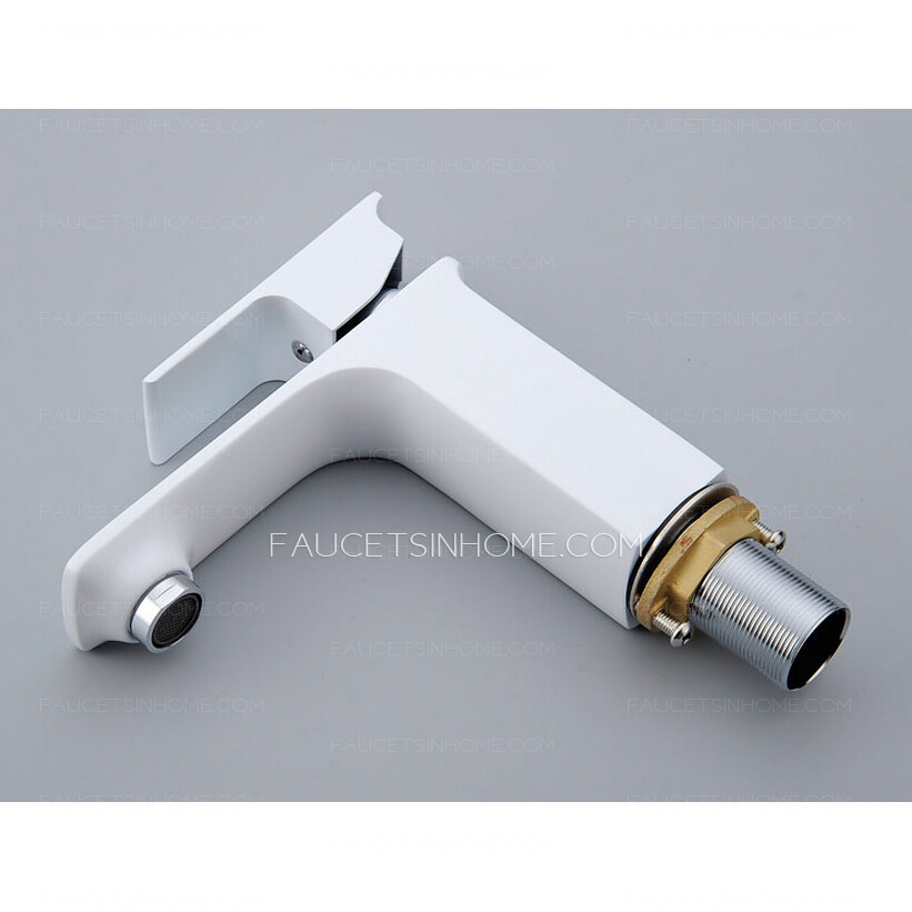 New Style Square Shaped Single Hole Bathroom Sink Faucet