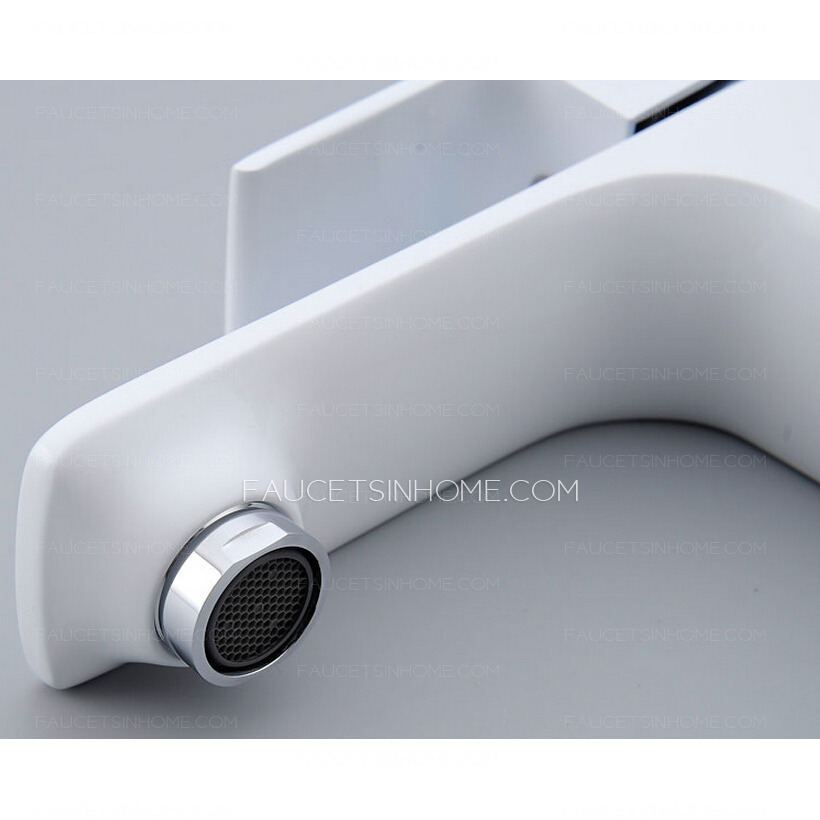 New Style Square Shaped Single Hole Bathroom Sink Faucet