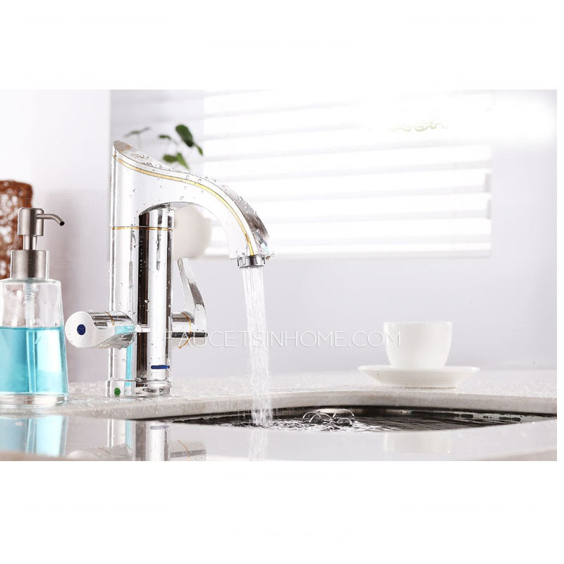 Convenient Copper Silver Electric Faucet For Bathroom