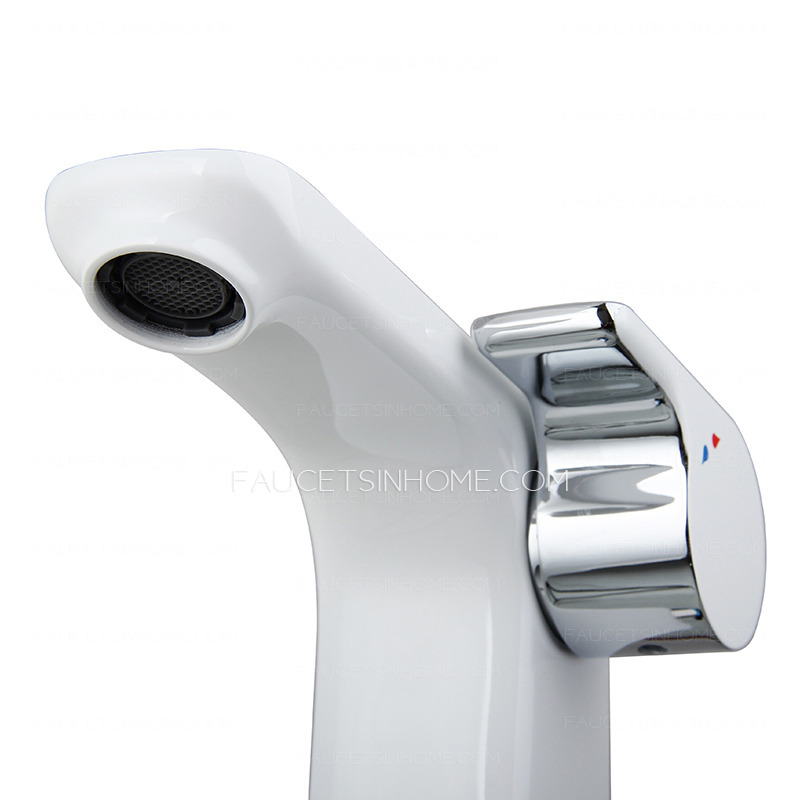 Modern Single Hole Bathroom Electric Faucet Single Handle