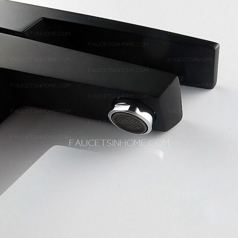 Designed Black Painting Short Single Hole Bathroom Faucet