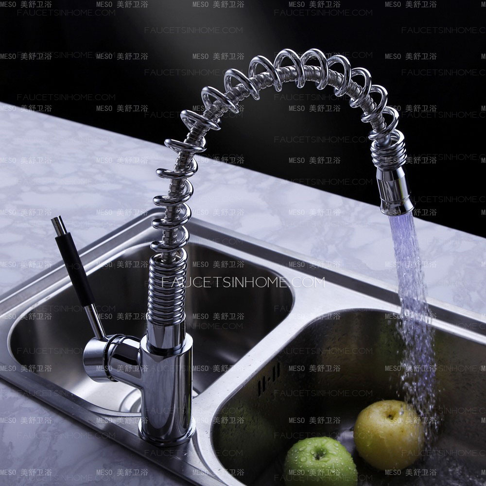 Best Single Hole Brass Pullout LED Faucets With Spring Pipe