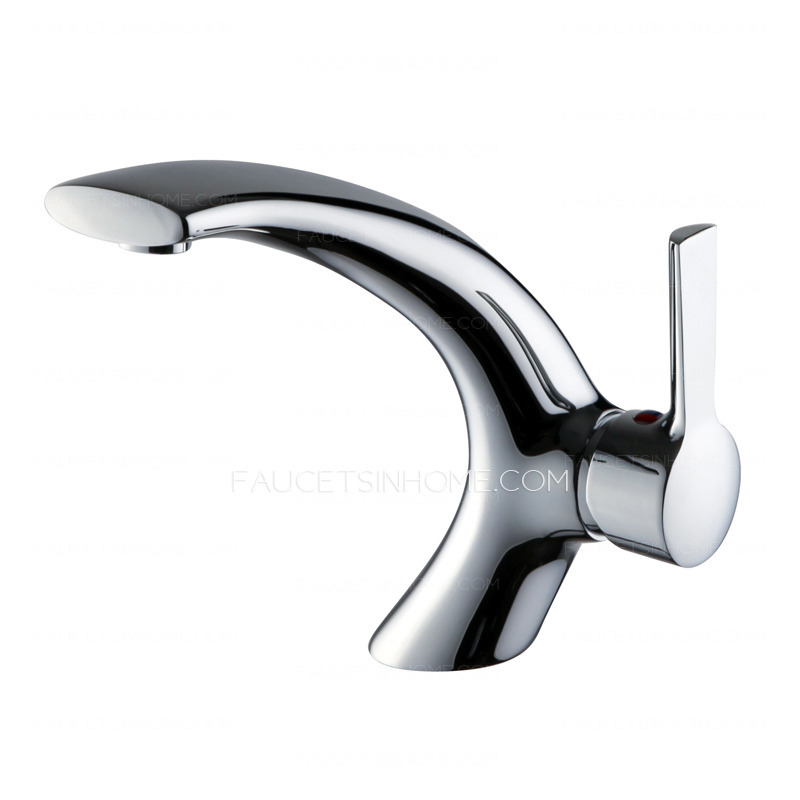 Designed Fashion Chrome Finish Single Handle Bathroom Sink Faucets