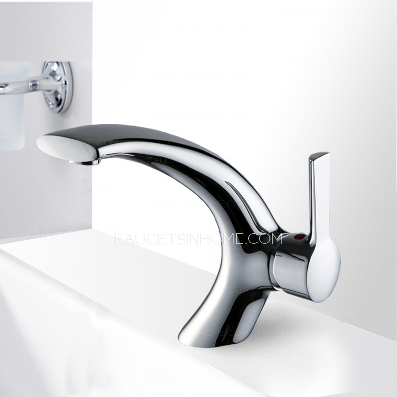 Designed Fashion Chrome Finish Single Handle Bathroom Sink Faucets