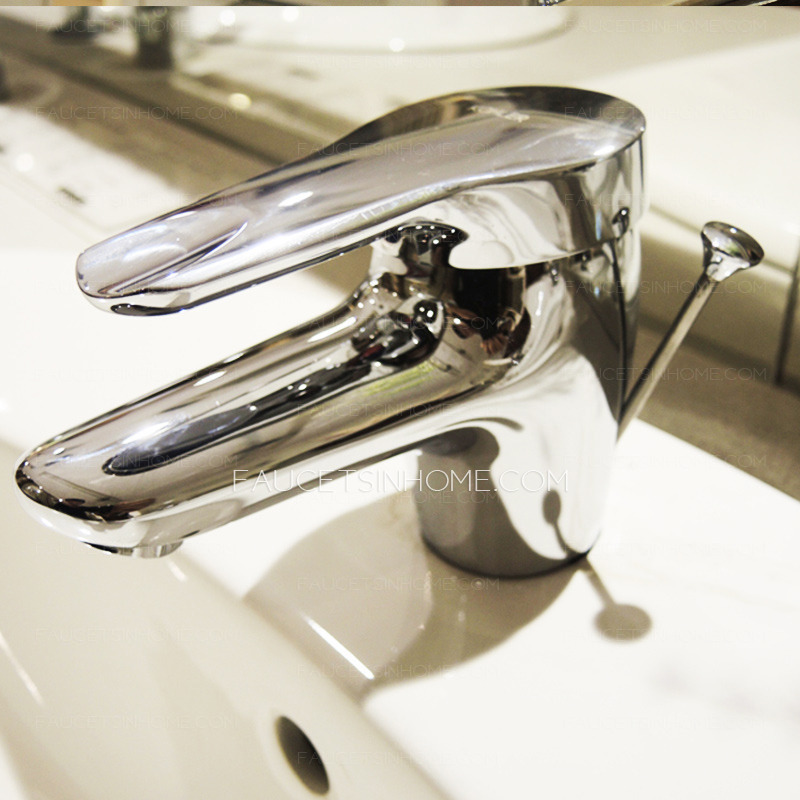 Shiny Short Chrome Finish Bathroom Sink Faucet