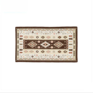 Traditional Jacquard 23.6*43.3 Inch Polyester Bathroom Rug