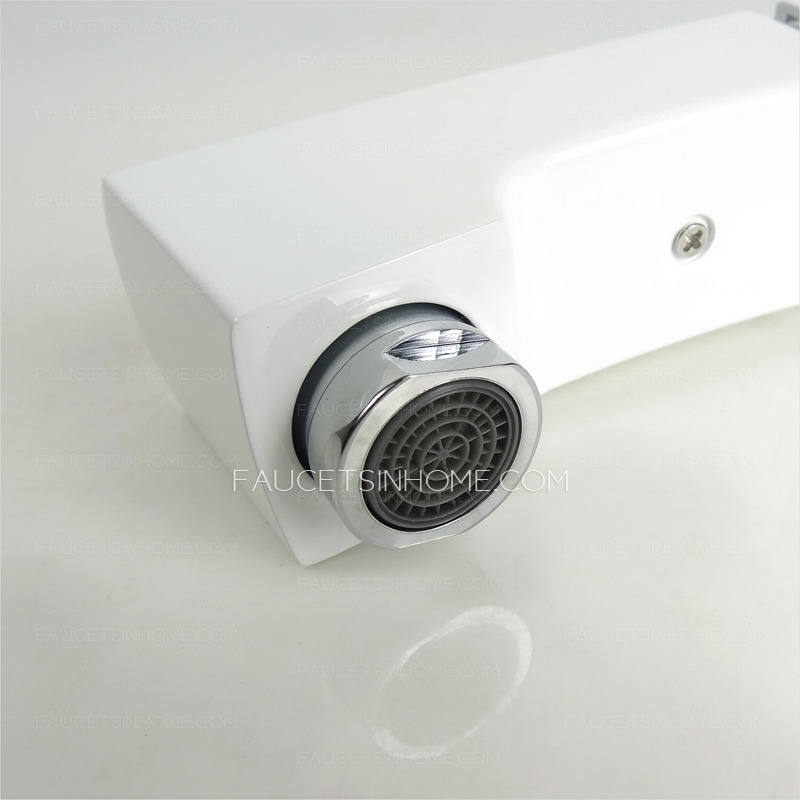 Fashion White Painting Wall Mount Pull Out Faucets