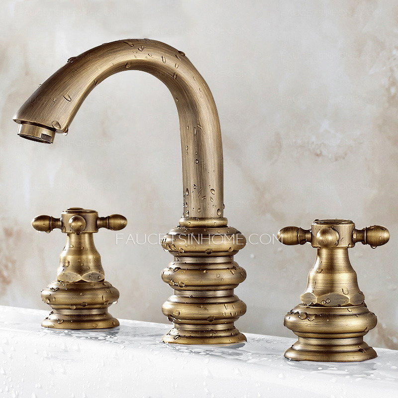 Short Three Hole Two Handles Brass Bathroom Sink Faucet