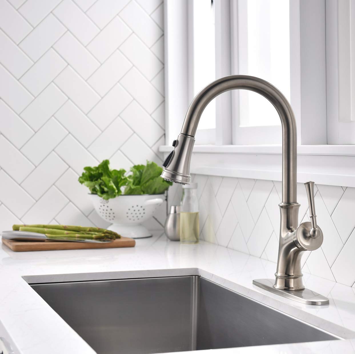 Pull Out Kitchen Faucet Brushed Nickel Deck Plate Cold and Hot Water