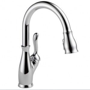 Pull Out Kitchen Faucet Chrome zinc alloy Cold and Hot Water One Hole